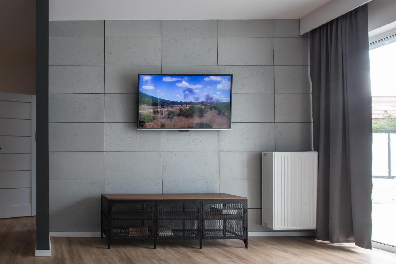 Longinus Apartament Болеславец Екстериор снимка