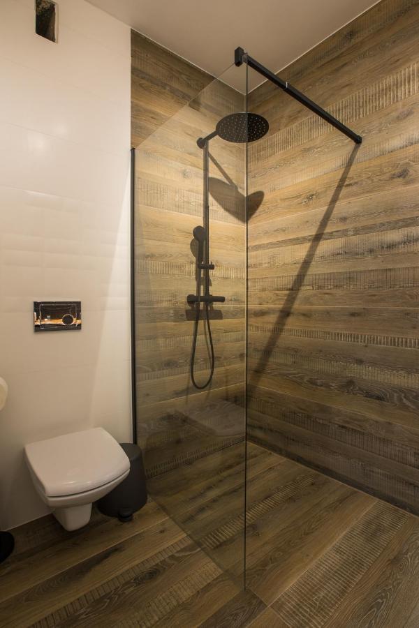 Longinus Apartament Болеславец Екстериор снимка